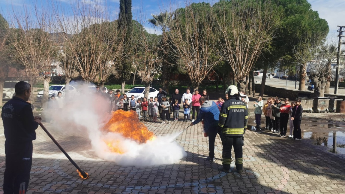 Okulumuzda Sivil Savunma Haftası Dolayısıyla Yangın Tatbikatı Yapıldı